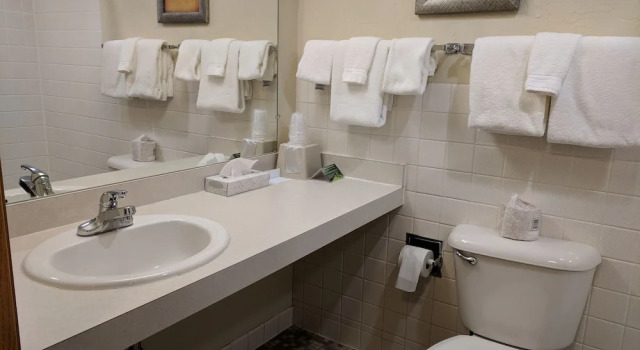 Двухместный номер Superior Broadway Inn Conference Center