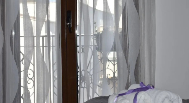Deluxe Doppel Zimmer mit Balkon und mit Stadtblick Alma Nua