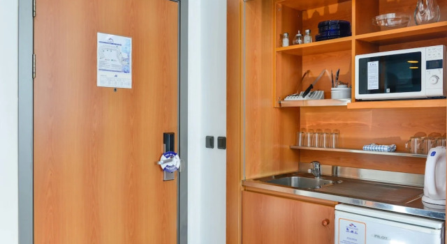 Полулюкс Deluxe Club Hotel Eilat - All Suites Hotel