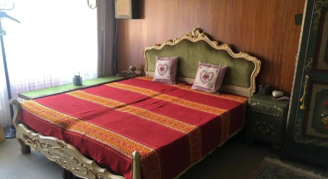 1-room apartment * directly by the cable car * Bernese Alps, Забронировать Апартаменты/квартира Отели Адельбоден с парковкой, рядом с Горнолыжный курорт Адельбоден, Парковка