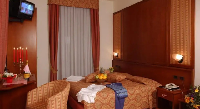 Семейный номер Standard Hotel Carlone