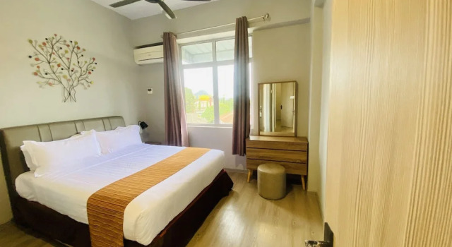 Семейные апартаменты с 3 комнатами с балконом Seaview Apartment