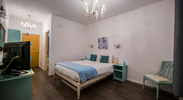 Gray Manor Hotel, Book Hotel Hoteller i Gloucestershire med parkering, Parkering