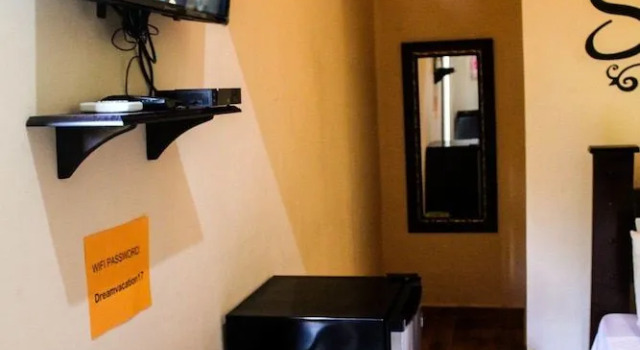 Colonial Charm Hostel