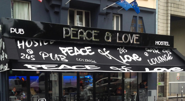 Peace & Love - Hostel