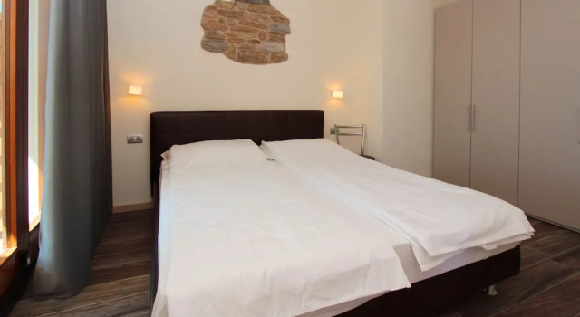 Al Terrazzo Apartments - Ruculì Hospitality, Забронировать Апартаменты/квартира Отели озера Гарды с парковкой, Парковка