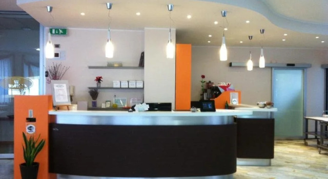 Hotel Ristorante Sbranetta, Забронировать Отель Роццано Ломбардия