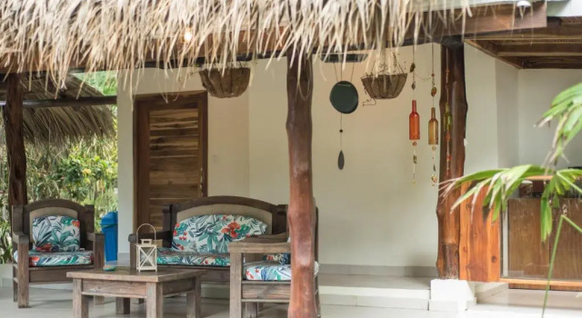 Бунгало Banana Beach Bungalows