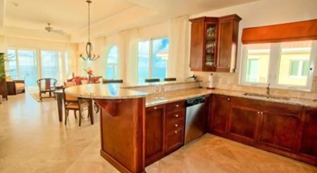 Люкс The Tuscany on Grace Bay