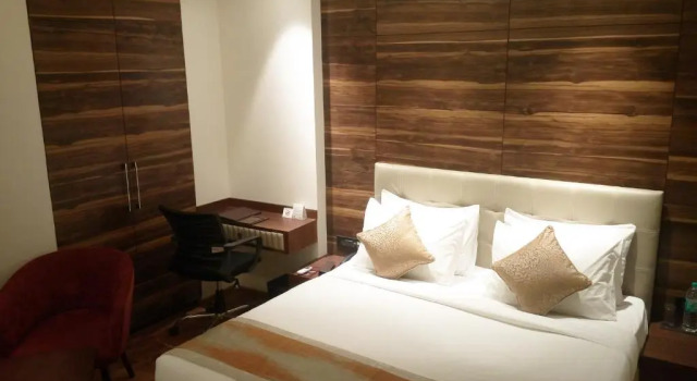 Двухместный номер Deluxe Connaught Royale