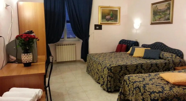 Четырёхместный номер Standard Hotel Philia