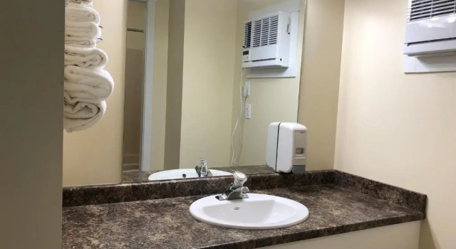 Run of House Kings Motor Inn