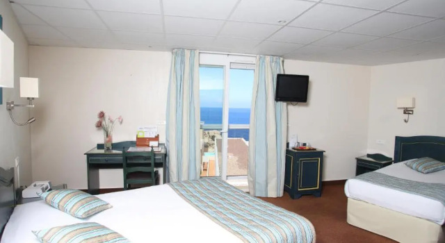 Трёхместный номер Standard Hotel Saint Christophe