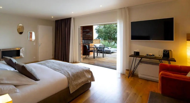 Люкс Prestige Swim Lodge Hotel Porto Vecchio