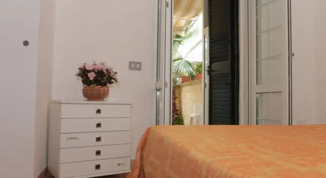 Charming Villa for 6 Guests Baia Verde Gallipoli, Varaa Villa Mökit kohteessa Baia Verde, Mökki