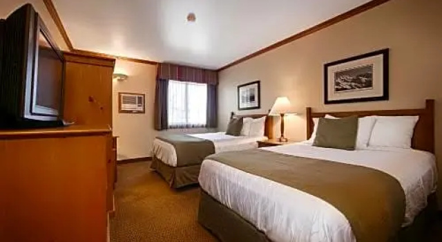 Четырёхместный номер Standard Hotel Edgewater by Aspen Hotels