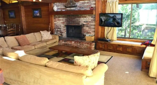 512 Christie at South Lake Tahoe 4 Bedrooms 2 Bathrooms Home, Забронировать Дом для отпуска Коттеджи Саут-Лейк-Тахо, Коттедж
