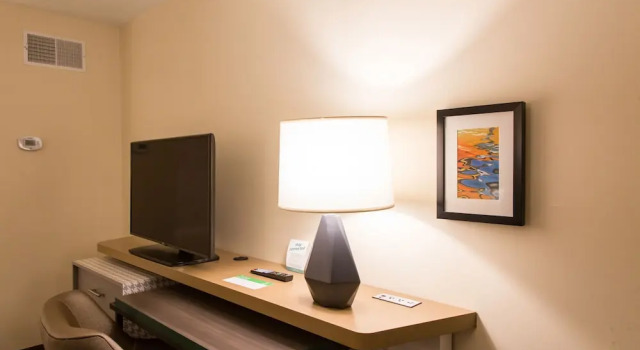 Четырёхместный номер Premium Holiday Inn Hotel & Suites - Mount Pleasant by IHG