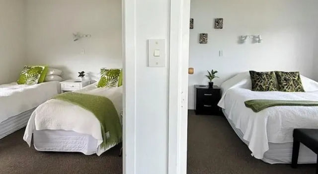 Апартаменты Premium с 2 комнатами с балконом и с видом на море Tipi and Bobs Waterfront Lodge