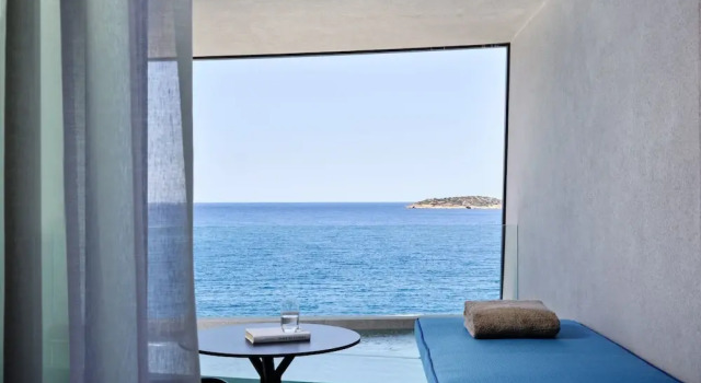 Номер Premium с балконом и с видом на море InterContinental Crete by IHG