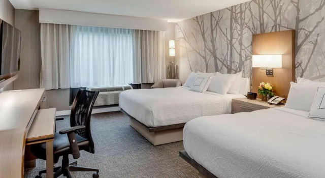Четырёхместный номер Standard Courtyard by Marriott in Portsmouth