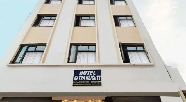 Hotel Katra Heights, Забронировать Отель Отели Джамму и Кашмира с парковкой, Парковка