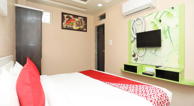OYO 13822 Kolar Hotel