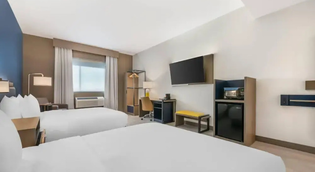 Четырёхместный номер Standard Comfort Inn & Suites Orlando Sanford Airport