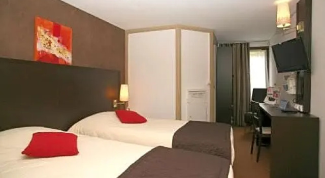 Трёхместный номер Standard SHELDER Hôtel - CHERBOURG EN COTENTIN - Equeurdreville
