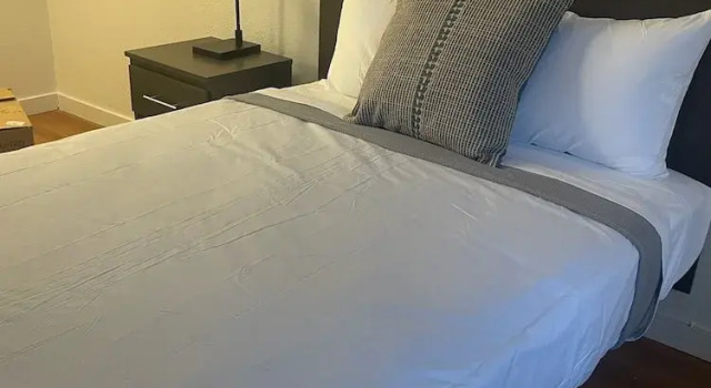 Varsity West, Buchen Sie Hotel Centralia 