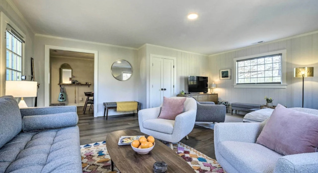 Charming Carrboro Home - Walk to Downtown!