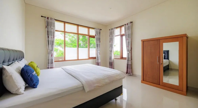 Urbanview Resort Villa Andy Tour Cisarua Puncak, Book Resort 3-Star Hotels in Cisarua, 3*