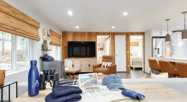 Cozy 2BR Fawnskin Cabin Big Bear Lake, Hiking Trails & Snow Summit Nearby