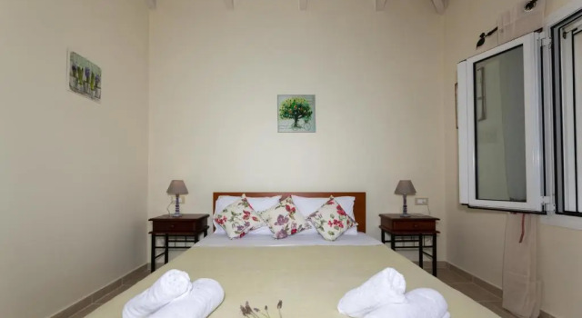 Adonino Residence-The House of Pomegranates, Забронировать Дом для отпуска Коттеджи Лакитра, Коттедж