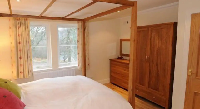 BCC Lochness Cottages, Buchen Sie Ferienhaus Hotels in Schottland mit Parkplatz, Parkplätze