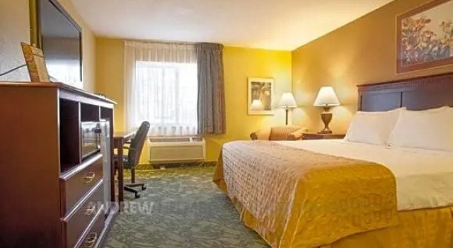 Апартаменты Baymont by Wyndham Battle Creek/I-94
