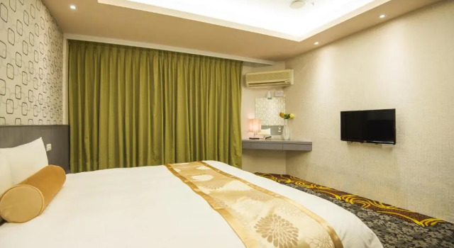Двухместный номер Standard 友愛金色商旅 Yoai Golden Hotel