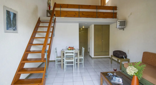 Номер Standard с балконом Lycasti Maisonettes