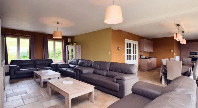 Коттедж Stylish holiday home in Hastière with terrace