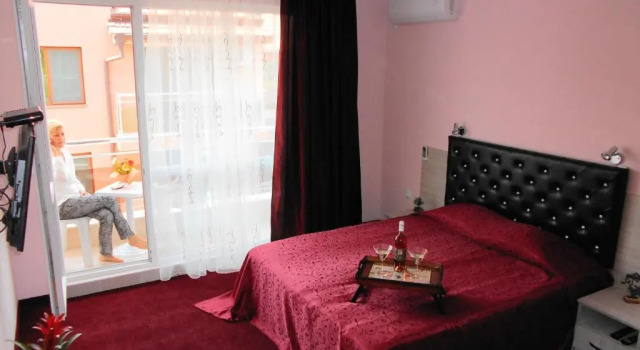 Апартаменты Hotel Zeus
