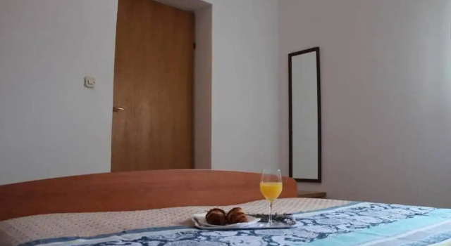 Magnolija Apartment, Sleeps 3, Забронировать Апартаменты/квартира Остров Углян , рядом с Пляж Ловре