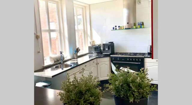 Zonnige frisse studio De Gouden Parel in hartje Middelburg, Book Hotel Hotels in East-Flanders with a Pool, Swimming Pool