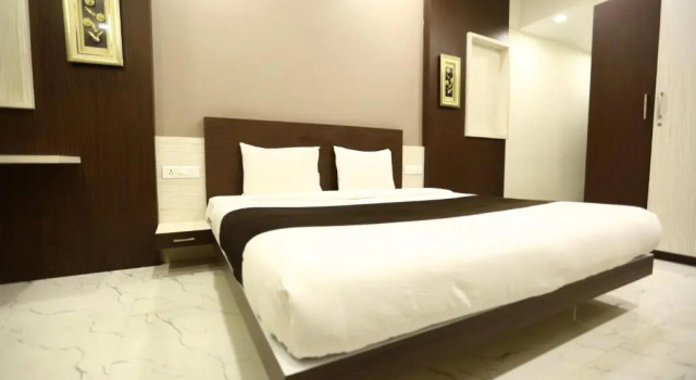 Люкс Standard Hotel Madhuri Executive