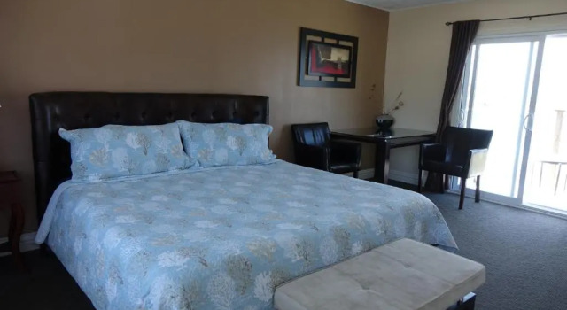 Номер Deluxe Clifty Cove Motel