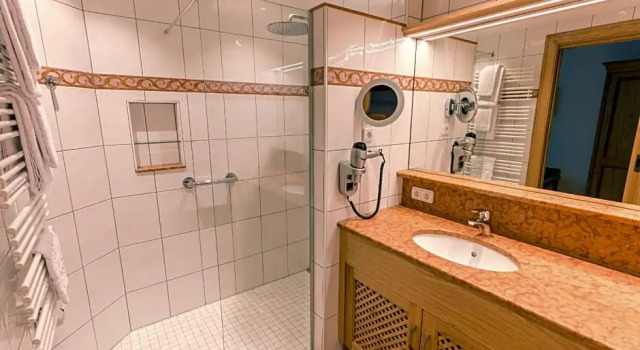 Номер Economy Hotel & Gaststätte zum Erdinger Weißbräu