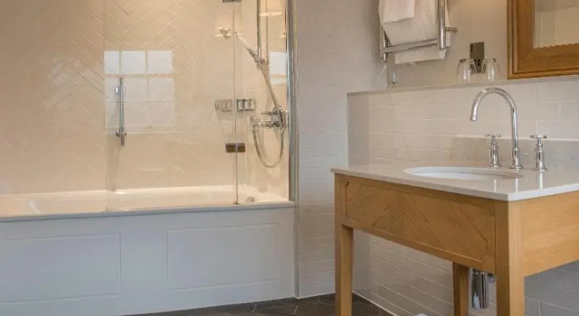 Четырёхместный семейный номер Standard c 1 комнатой Wotton House Country Estate Hotel