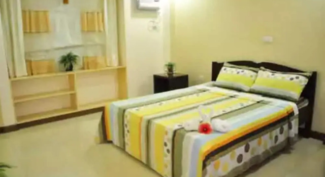 Полулюкс с балконом Apartelle de Francesca