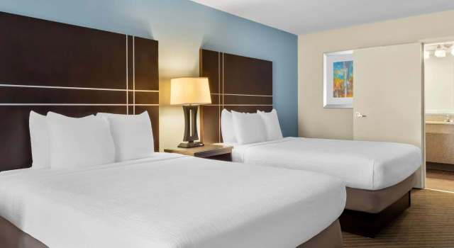 Четырёхместный номер Standard Best Western Newport Inn