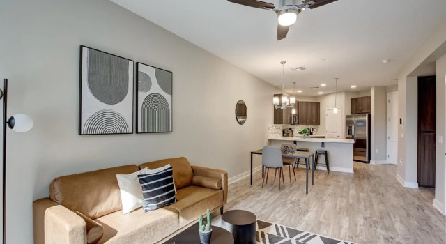 FRONTDESK Montreux Apts Northeast Phoenix, Book Hotel Deer Valley Phoenix