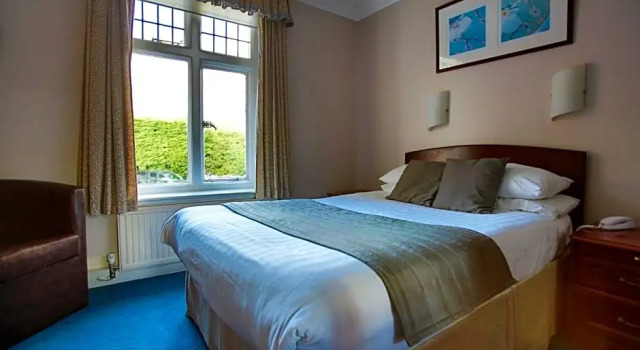 Номер Economy Oaklands Hotel